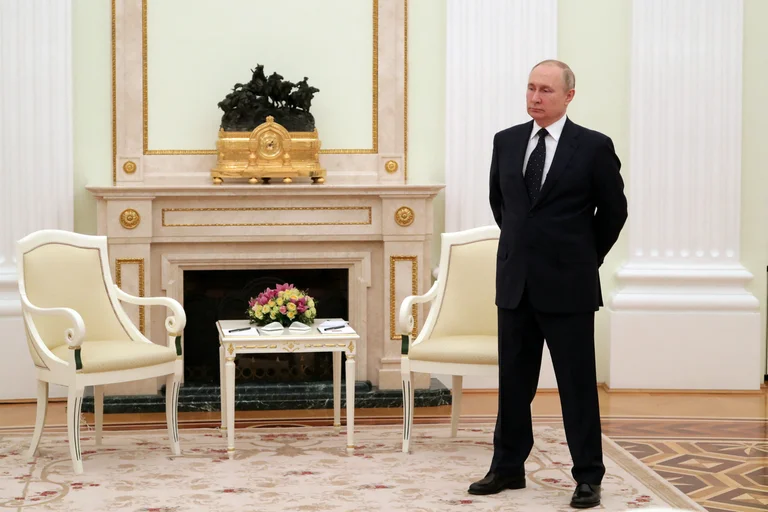 El Putin más “cara e’ tabla” acusó a Ucrania de presuntos crímenes de guerra