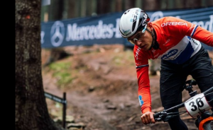 Ciclista holandés Milan Vader se encuentra estable tras caída en Vuelta al País Vasco