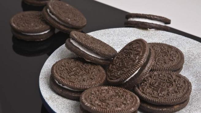 La ciencia despeja la duda: así es como deberías comerte una galleta oreo