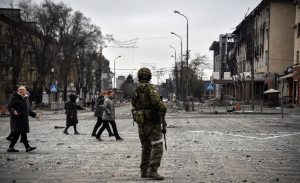 Líder de la UE pidió a Putin corredores humanitarios en Mariúpol y otras ciudades ucranianas