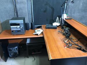 Nuevo golpe a la libertad de expresión: Conatel confiscó equipos y cerró la emisora Éxitos 90.5 FM en Guárico