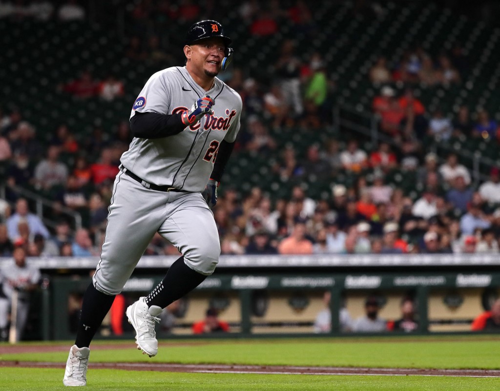 Miguel Cabrera pegó doble 601 para igualar a Barry Bonds entre los mejores de la historia (VIDEO)