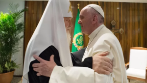 “No puedes ser el monaguillo de Putin”: el papa Francisco le “jaló las orejas” al patriarca ruso