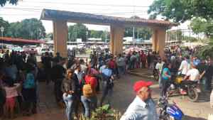 Cerraron la Unellez en Barinas por incumplimiento de salarios con el personal obrero este #26May (FOTOS)