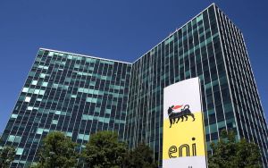 Empresa energética italiana Eni abrió cuentas en rublos y euros para pagar el gas ruso