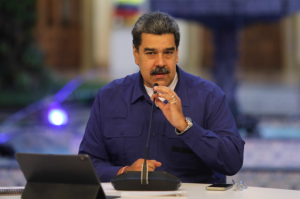 Maduro estalla de cólera y “arrecho” reclama el “robo” de avión venezolano en Argentina