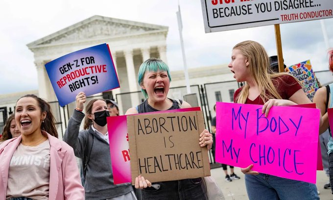 Continúan las protestas en EEUU después que la Corte Suprema anulara el derecho al aborto