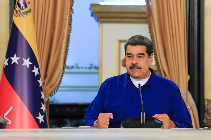 Maduro “invitó” a alcaldes de Caracas para que participen en su “plan” para embellecer la capital