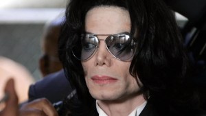 Reabrieron casos de abuso sexual contra dos empresas de Michael Jackson