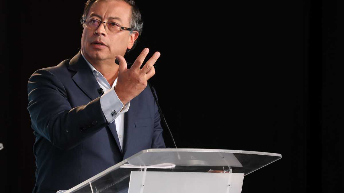 Versión de Gustavo Petro sobre los “petrovideos” se cae de su propio peso ante la escandalosa realidad