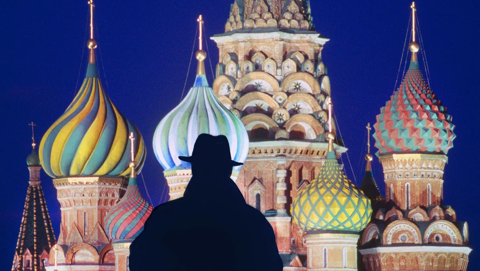 La compleja identidad falsa del espía ruso que quiso infiltrarse en la CPI que incluye una triste infancia