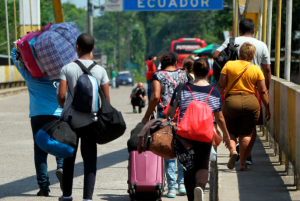 Ecuador inicia proceso para regularización de migrantes venezolanos