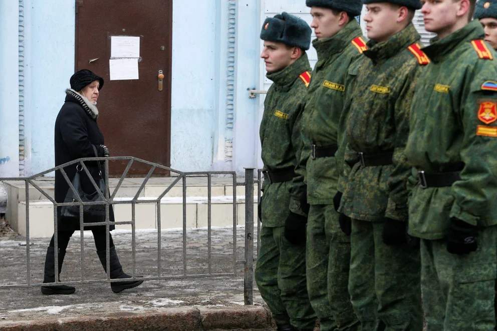 Plan ruso para anexar los territorios invadidos de Ucrania se enfrenta con una fuerte resistencia civil