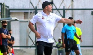 Eduardo Saragó renunció como técnico del Deportivo Lara tras dirigir solo un partido