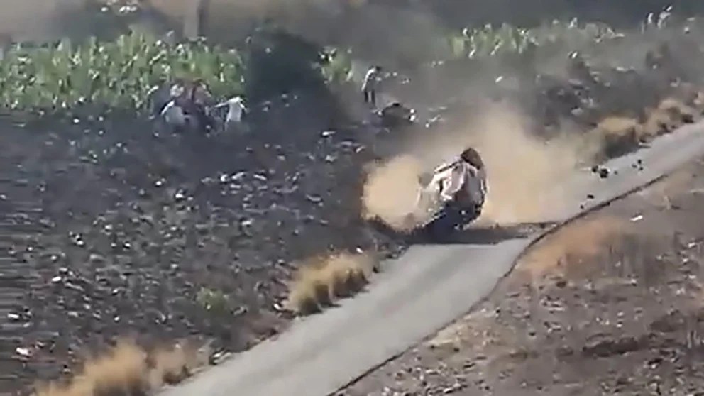 Prueba de rally culminó en tragedia: perdió el control del carro y se llevó “por delante” a dos espectadores (VIDEO)