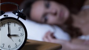 Por qué dormir poco nos vuelve menos generosos… y qué otras consecuencias tiene la falta de sueño