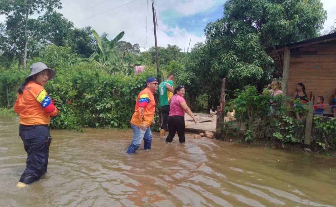 Régimen de Maduro ignora llamado urgente del gobernador de Barinas por la emergencia debido a las fuertes lluvias