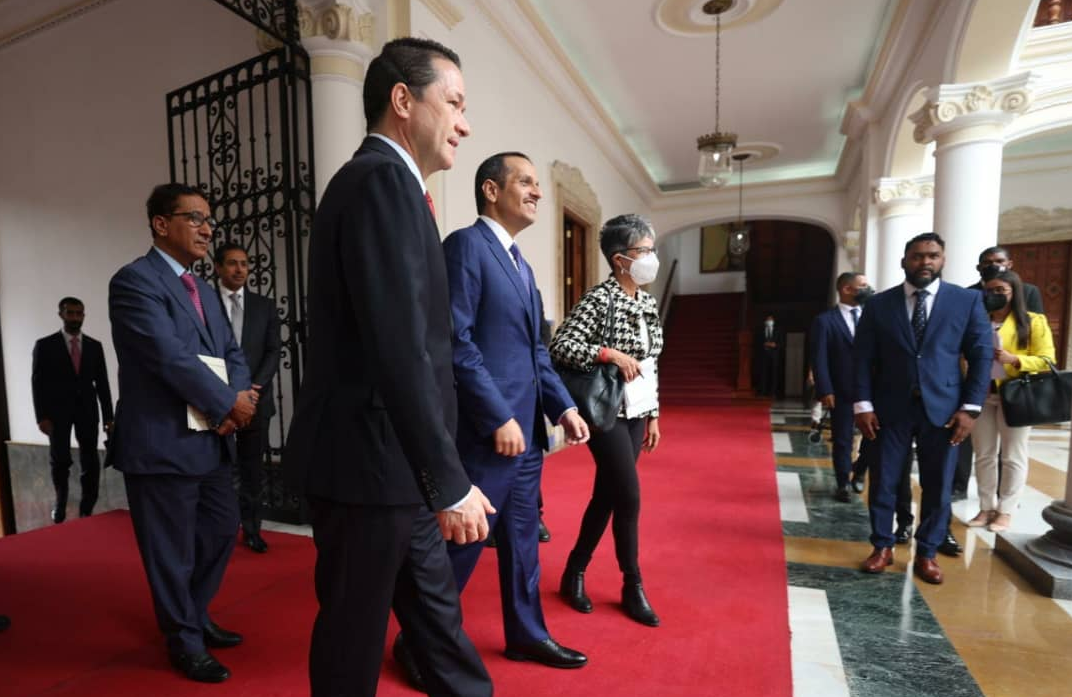 Canciller de Catar visitó Venezuela para consumar tratados energéticos con Maduro