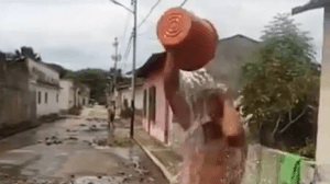 Pasaron dos meses sin agua en Barinitas y ahora se derrama en las calles por tuberías rotas (VIDEO)