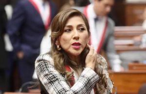Presidenta del Congreso de Perú acusó a Castillo de intentar quebrantar el orden democrático