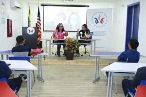 Centro Venezolano Americano de Margarita: Venezuela es un país que no deja de hablar