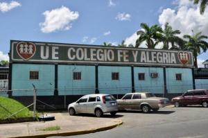 En el colegio Fe y Alegría en Puerto Ordaz el techo “se cae a pedazos” (FOTOS)