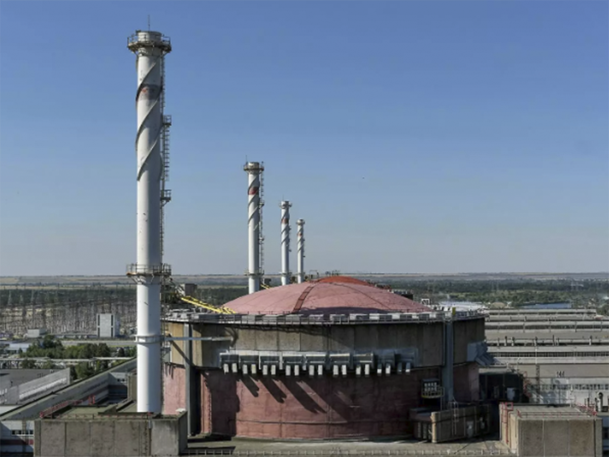Oiea denuncia bombardeos arriesgados cerca de la central nuclear de Zaporiyia