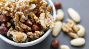 Consumir 20 gramos de nueces por día reduce el riesgo de enfermedades cardíacas y mejora la salud general