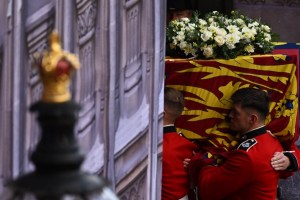 Las cinco cosas que hay que saber sobre la procesión fúnebre de Isabel II