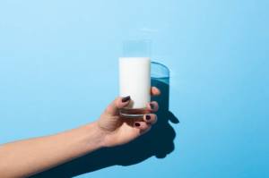 Por qué tomar un vaso de leche o yogur por día podría ayudar a evitar la diabetes tipo 2