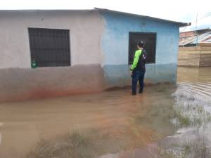 Inundaciones tras fuertes lluvias en Santa Elena de Uairén dejó un niño de tres años fallecido