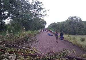 Indígenas de Amazonas cerraron carretera nacional en protesta por falta de electricidad