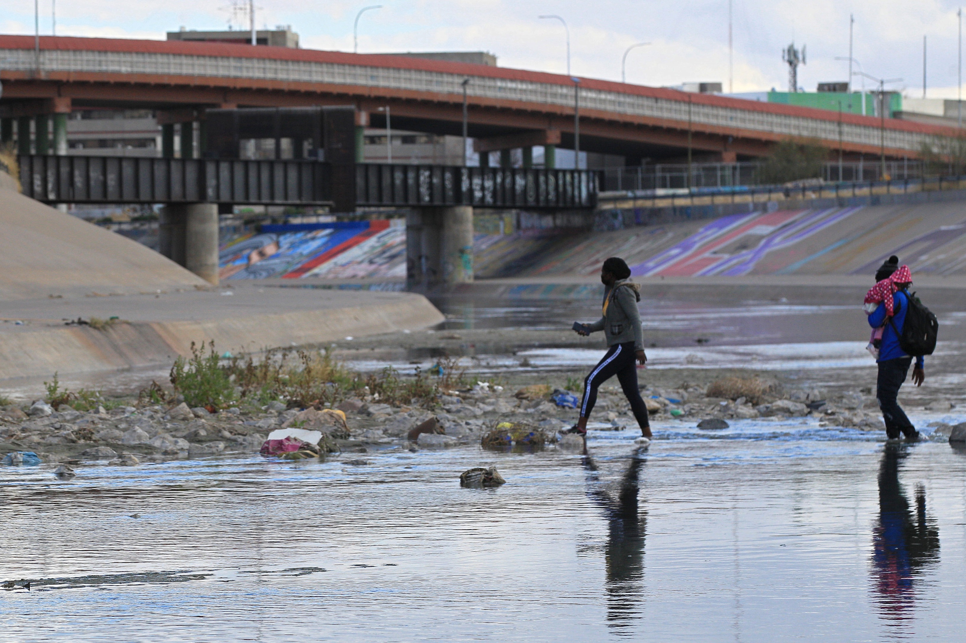 La cifra de migrantes fallecidos al cruzar el río entre EEUU y México sube a nueve