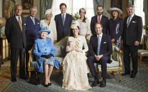 ¿Quién es el heredero al trono de la reina Isabel II?
