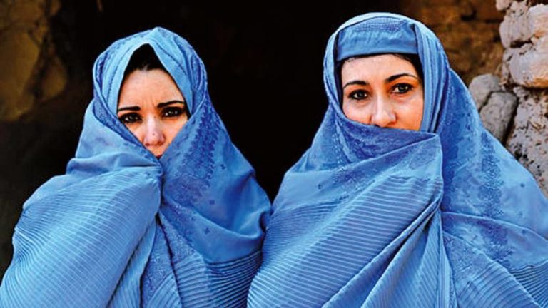 El velo, un símbolo innegociable de la República Islámica de Irán