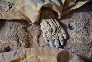 Un bebé momificado hace siglos habría muerto por falta de luz solar