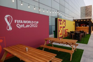 Los aficionados ingleses critican la prohibición de cerveza cerca de los estadios en Qatar