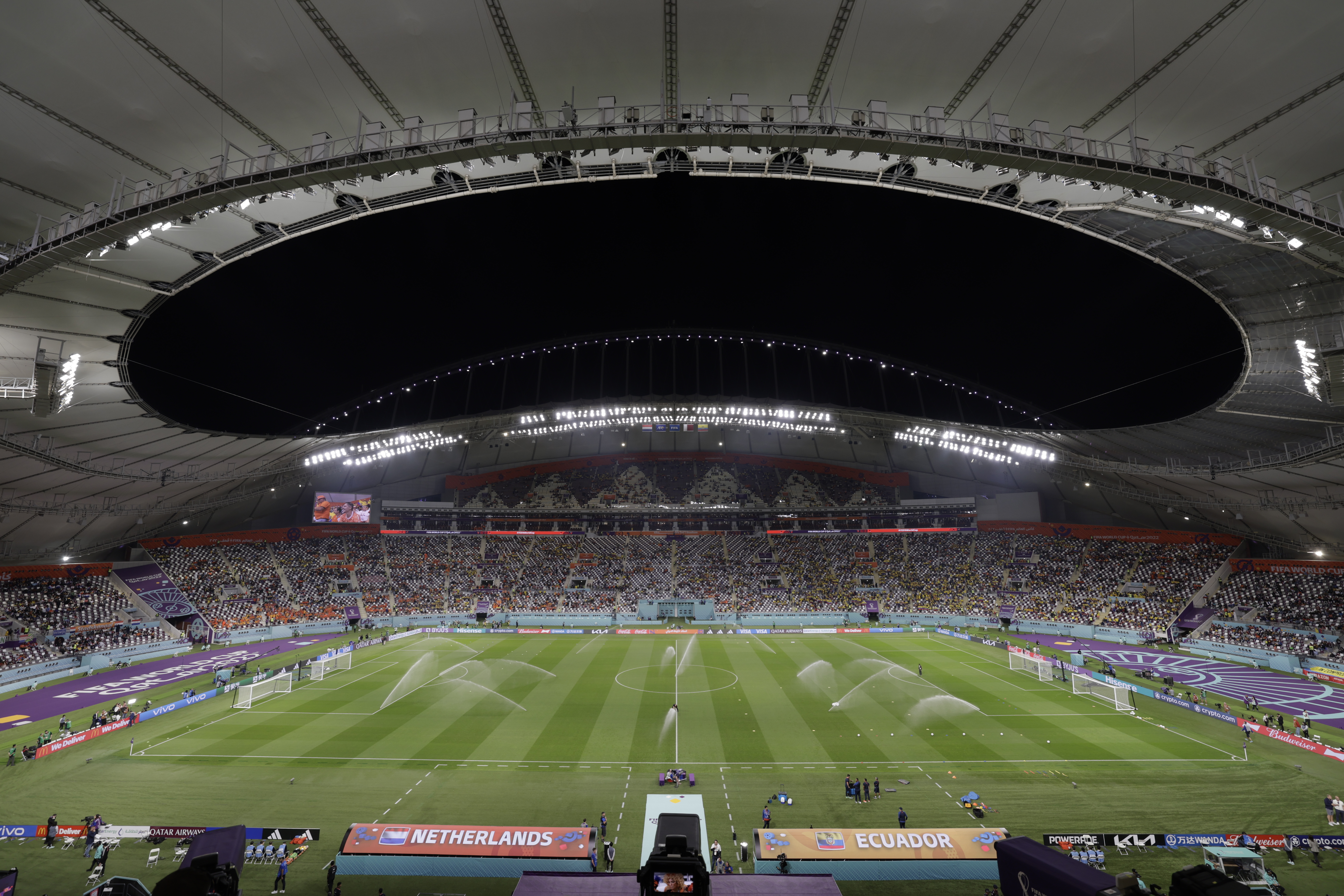 Misterio por los estadios semivacíos en el Mundial Qatar 2022 y el sorprendente comunicado de Fifa