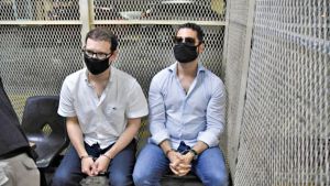 Hijos de expresidente panameño pagan fianza para evitar su detención por el caso Odebrecht