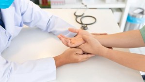 Síntomas y diagnóstico precoz: cómo detectar la artritis en niños y adolescentes