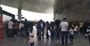 Pese a la crisis, reportan importante afluencia de turistas en el teleférico de Mérida durante días de asueto