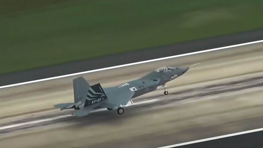 Caza surcoreano KF-21 alcanza la velocidad supersónica en un vuelo de prueba