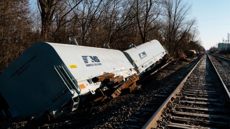 Derrame tóxico: Cerca de 45 mil animales murieron después del descarrilamiento de tren en Ohio