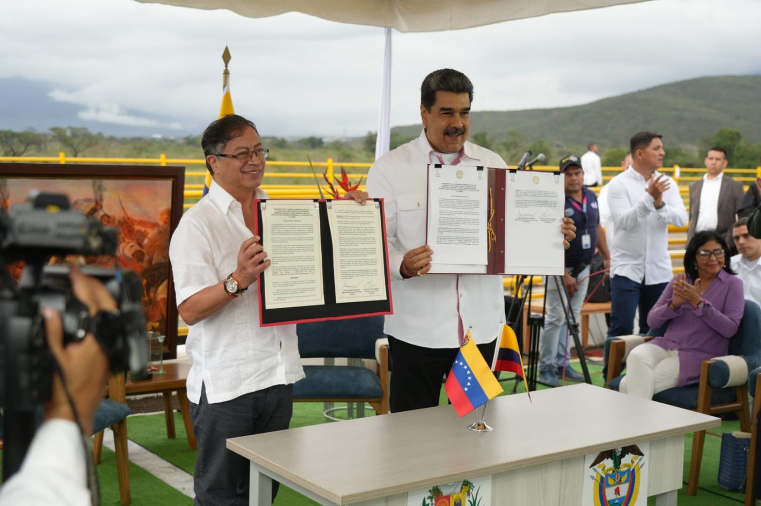 El mensaje de Guaidó a Petro tras firma de acuerdo de inversiones entre el gobierno colombiano y el chavismo