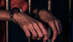 Más de trece años de prisión a un hombre por el abuso sexual a su hijastra en Ecuador
