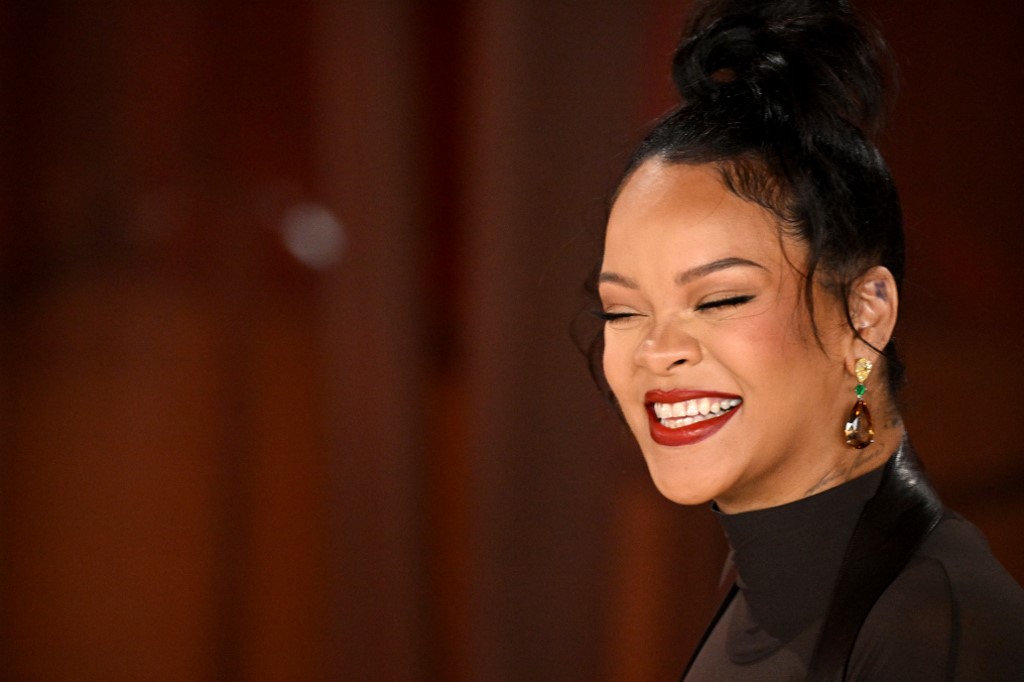 En medio de un secretismo, Rihanna dio a luz a su segundo hijo