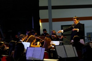 Huáscar Barradas y la Orquesta Sinfónica de Carabobo ofrecerán concierto benéfico en Hesperia WTC Valencia