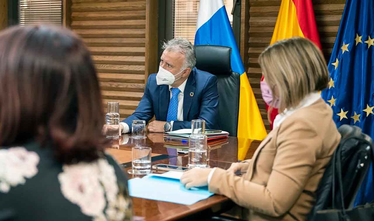 Gobierno regional de Canarias aumentó las ayudas financieras a isleños residentes en Venezuela