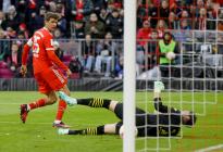 Muller le devolvió el liderato al Bayern en el debut de Tuchel
