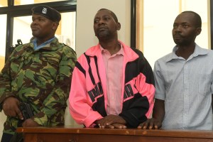 Justicia de Kenia procesará a pastor por “terrorismo” tras ayuno mortal de fieles